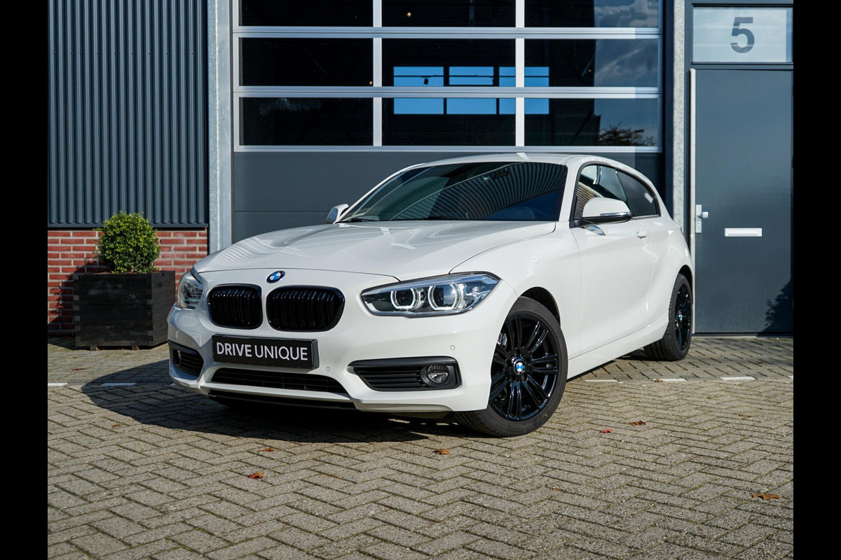 BMW 1-serie 118i High Executive BMW 1-serie 118i High Executive