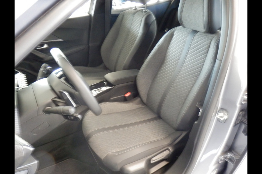 Peugeot 2008 1.2 130PK Automaat | Navigatie | Apple Carpl. Andr. Auto