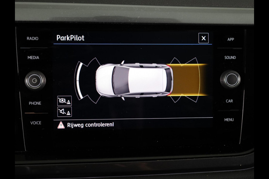 Volkswagen Polo 1.0 TSI Highline 95 pk | Navigatie via App | Autom. airco | Parkeersensoren | Adaptieve cruise control | App connect |