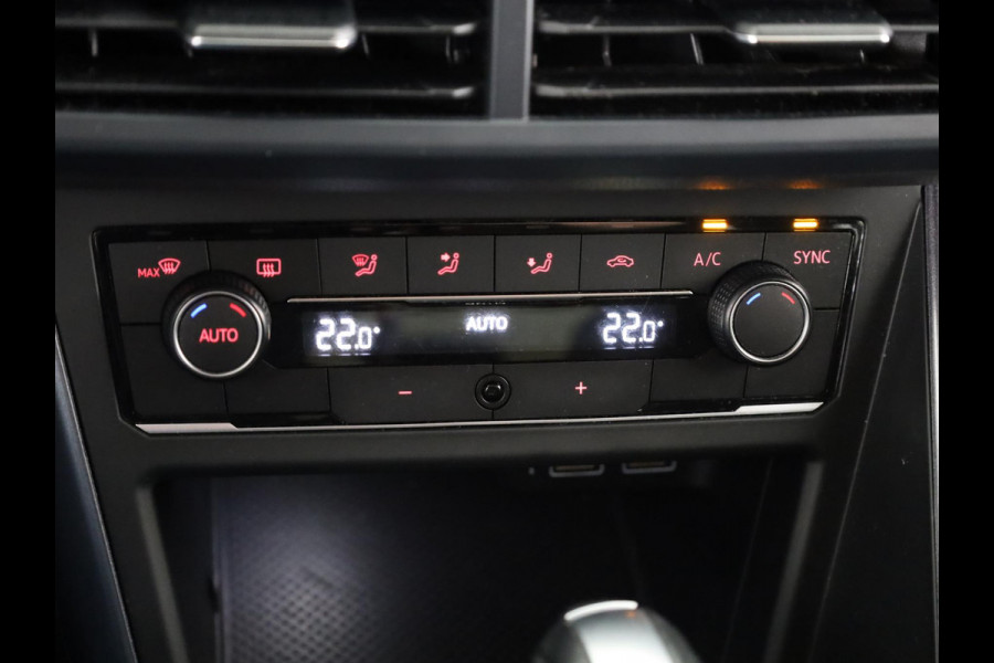 Volkswagen Polo 1.0 TSI Highline 95 pk | Navigatie via App | Autom. airco | Parkeersensoren | Adaptieve cruise control | App connect |