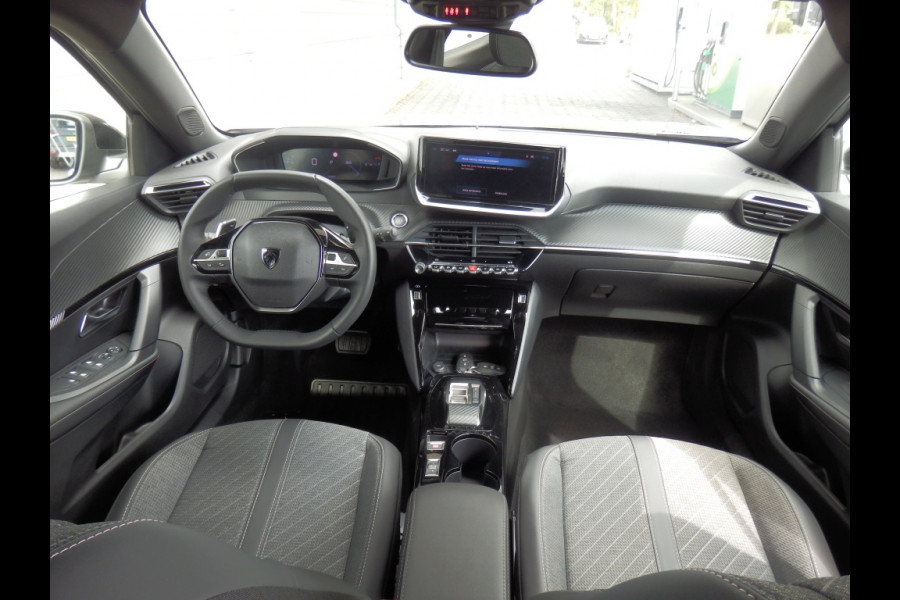Peugeot 2008 1.2 130PK Automaat | Navigatie | Apple Carpl. Andr. Auto