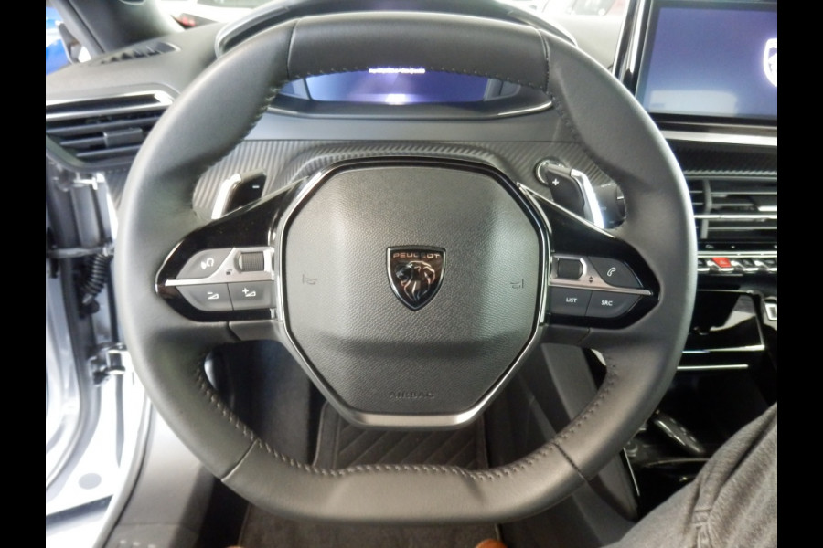 Peugeot 2008 1.2 130PK Automaat | Navigatie | Apple Carpl. Andr. Auto