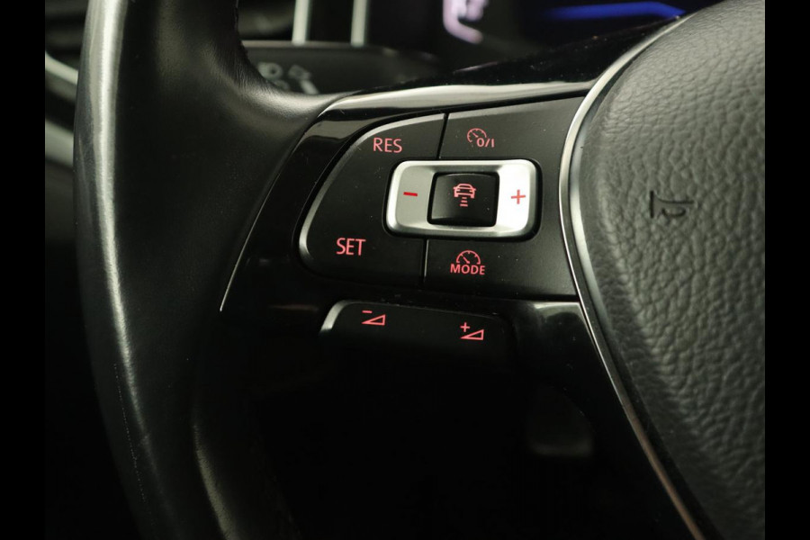 Volkswagen Polo 1.0 TSI Highline | R Line | Panoramadak | Adaptive cruise | Carplay | Virtual Cockpit | Full LED | Climate control | Bluetooth