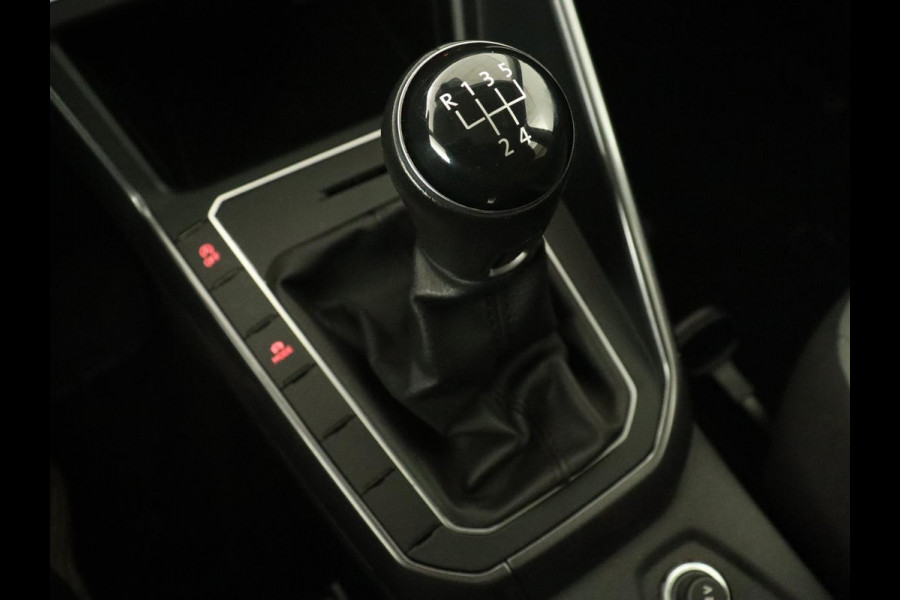 Volkswagen Polo 1.0 TSI Highline | R Line | Panoramadak | Adaptive cruise | Carplay | Virtual Cockpit | Full LED | Climate control | Bluetooth