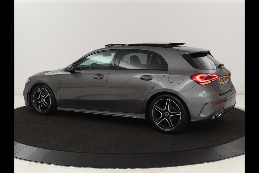 Mercedes-Benz A-Klasse 180 Business Solution AMG | Panoramadak | Stoelverwarming | Leder/Alcantara | Navigatie | Park Assist | Camera | Widescreen | Full LED