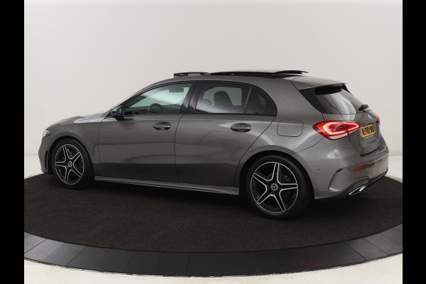 Mercedes-Benz A-Klasse 180 Business Solution AMG | Panoramadak | Stoelverwarming | Leder/Alcantara | Navigatie | Park Assist | Camera | Widescreen | Full LED