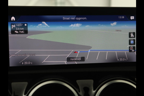Mercedes-Benz A-Klasse 180 Business Solution AMG | Panoramadak | Stoelverwarming | Leder/Alcantara | Navigatie | Park Assist | Camera | Widescreen | Full LED