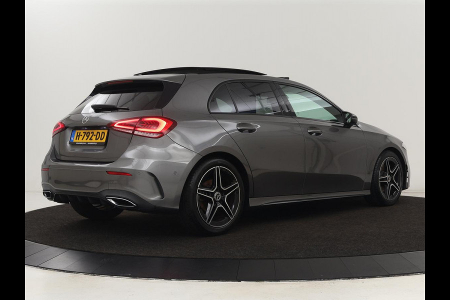Mercedes-Benz A-Klasse 180 Business Solution AMG | Panoramadak | Stoelverwarming | Leder/Alcantara | Navigatie | Park Assist | Camera | Widescreen | Full LED