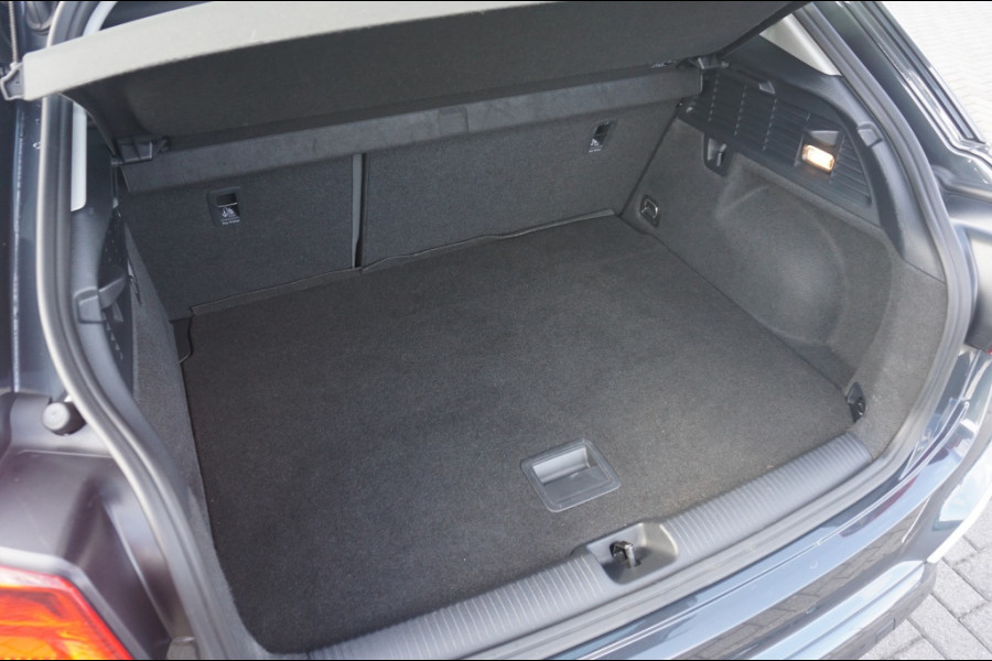 Audi Q2 35TFSI 150PK Advanced Prestige ADAPTIVE | CAMERA | LUXE! Audi Q2 35TFSI 150PK Advanced Prestige ADAPTIVE | CAMERA | LUXE!