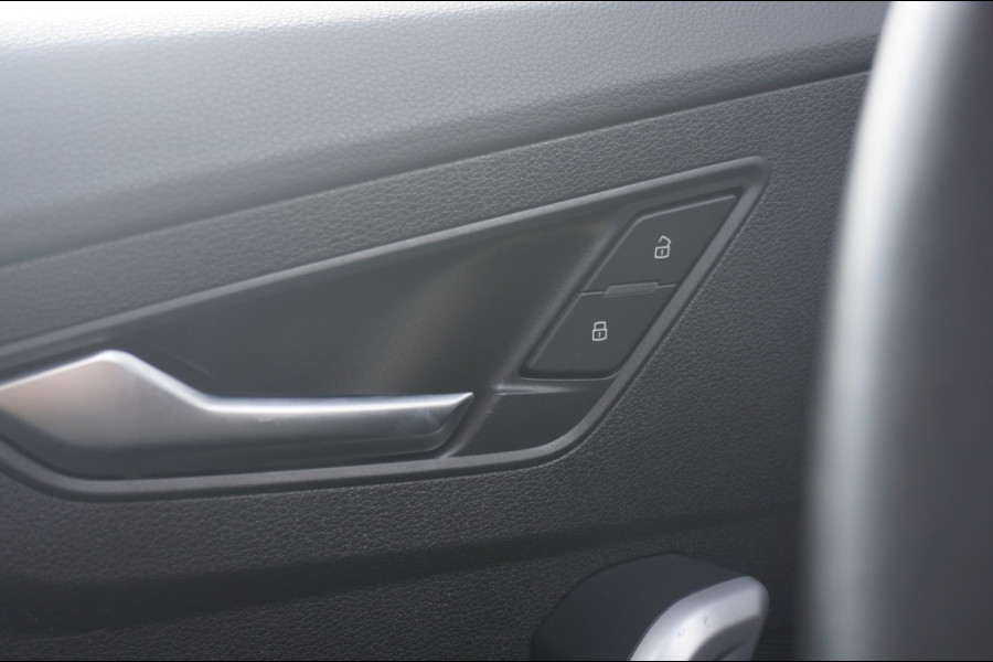 Audi Q2 35TFSI 150PK Advanced Prestige ADAPTIVE | CAMERA | LUXE! Audi Q2 35TFSI 150PK Advanced Prestige ADAPTIVE | CAMERA | LUXE!