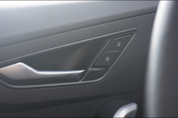 Audi Q2 35TFSI 150PK Advanced Prestige ADAPTIVE | CAMERA | LUXE! Audi Q2 35TFSI 150PK Advanced Prestige ADAPTIVE | CAMERA | LUXE!