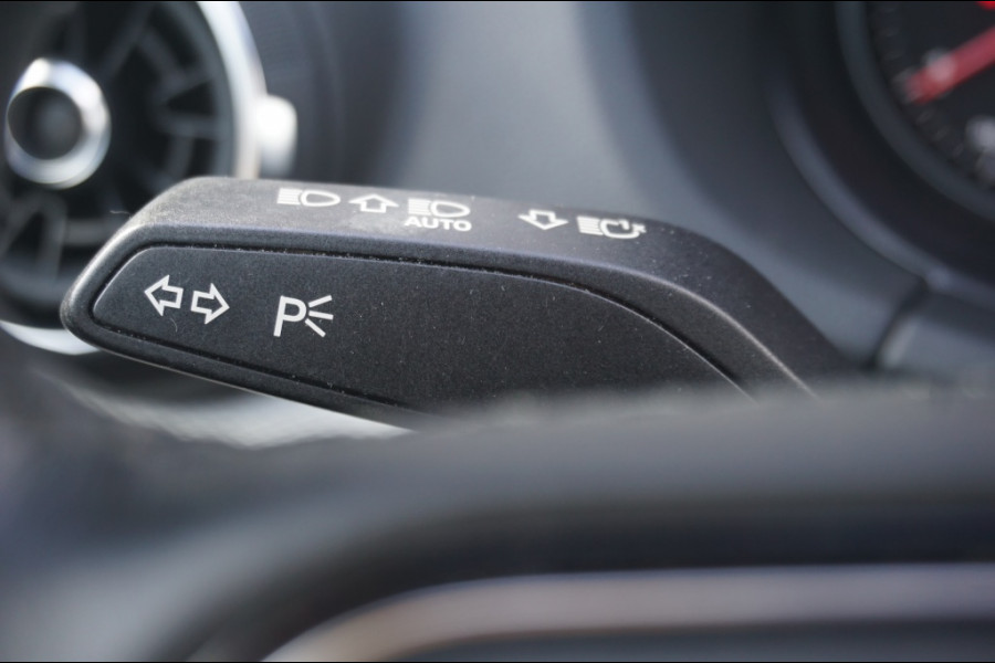 Audi Q2 35TFSI 150PK Advanced Prestige ADAPTIVE | CAMERA | LUXE! Audi Q2 35TFSI 150PK Advanced Prestige ADAPTIVE | CAMERA | LUXE!