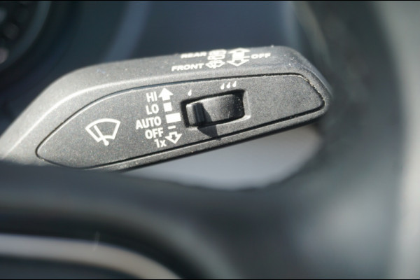 Audi Q2 35TFSI 150PK Advanced Prestige ADAPTIVE | CAMERA | LUXE! Audi Q2 35TFSI 150PK Advanced Prestige ADAPTIVE | CAMERA | LUXE!