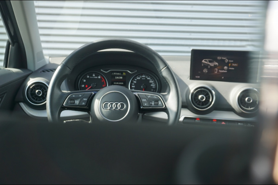 Audi Q2 35TFSI 150PK Advanced Prestige ADAPTIVE | CAMERA | LUXE! Audi Q2 35TFSI 150PK Advanced Prestige ADAPTIVE | CAMERA | LUXE!