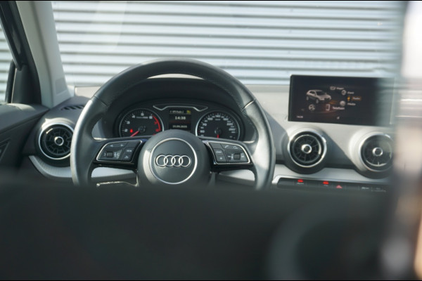 Audi Q2 35TFSI 150PK Advanced Prestige ADAPTIVE | CAMERA | LUXE! Audi Q2 35TFSI 150PK Advanced Prestige ADAPTIVE | CAMERA | LUXE!