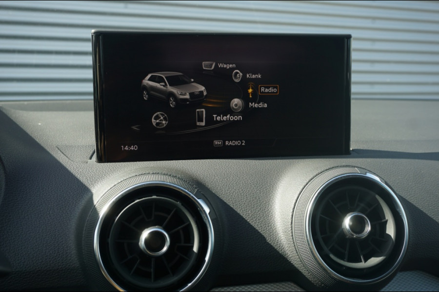 Audi Q2 35TFSI 150PK Advanced Prestige ADAPTIVE | CAMERA | LUXE! Audi Q2 35TFSI 150PK Advanced Prestige ADAPTIVE | CAMERA | LUXE!