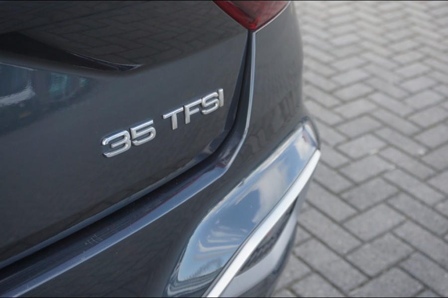 Audi Q2 35TFSI 150PK Advanced Prestige ADAPTIVE | CAMERA | LUXE! Audi Q2 35TFSI 150PK Advanced Prestige ADAPTIVE | CAMERA | LUXE!