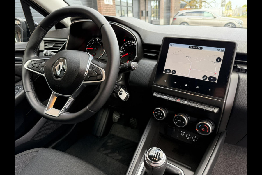 Renault Clio 1.0 TCe / Navigatie / Apple CarPlay - Android / 1e Eigenaar / ALL-Season banden / Cruise Control / PDC met optische w Renault Clio 1.0 TCe / Navigatie / Apple CarPlay - Android / 1e Eigenaar / ALL-Season banden / Cruise Control / PDC met optische w