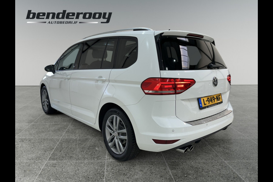 Volkswagen Touran 7p 1.4 TSI 150pk DSG Highline | Pano dak | Trekhaak Volkswagen Touran 7p 1.4 TSI 150pk DSG Highline | Pano dak | Trekhaak