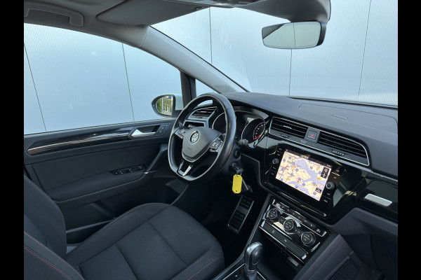 Volkswagen Touran 7p 1.4 TSI 150pk DSG Highline | Pano dak | Trekhaak Volkswagen Touran 7p 1.4 TSI 150pk DSG Highline | Pano dak | Trekhaak