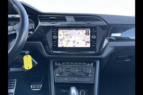 Volkswagen Touran 7p 1.4 TSI 150pk DSG Highline | Pano dak | Trekhaak Volkswagen Touran 7p 1.4 TSI 150pk DSG Highline | Pano dak | Trekhaak