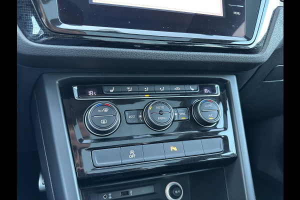 Volkswagen Touran 7p 1.4 TSI 150pk DSG Highline | Pano dak | Trekhaak Volkswagen Touran 7p 1.4 TSI 150pk DSG Highline | Pano dak | Trekhaak