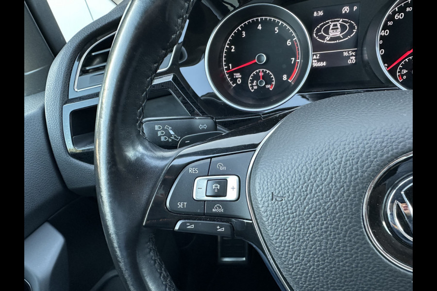 Volkswagen Touran 7p 1.4 TSI 150pk DSG Highline | Pano dak | Trekhaak Volkswagen Touran 7p 1.4 TSI 150pk DSG Highline | Pano dak | Trekhaak