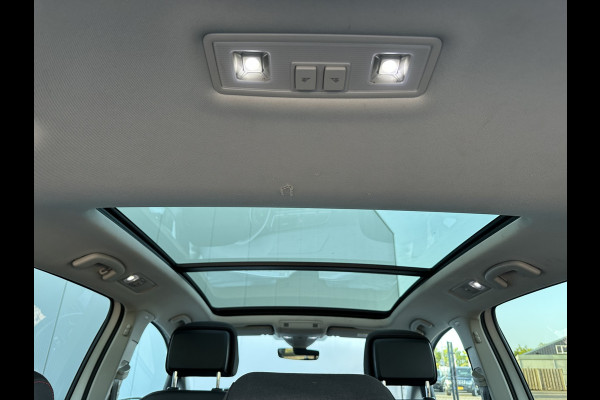 Volkswagen Touran 7p 1.4 TSI 150pk DSG Highline | Pano dak | Trekhaak Volkswagen Touran 7p 1.4 TSI 150pk DSG Highline | Pano dak | Trekhaak