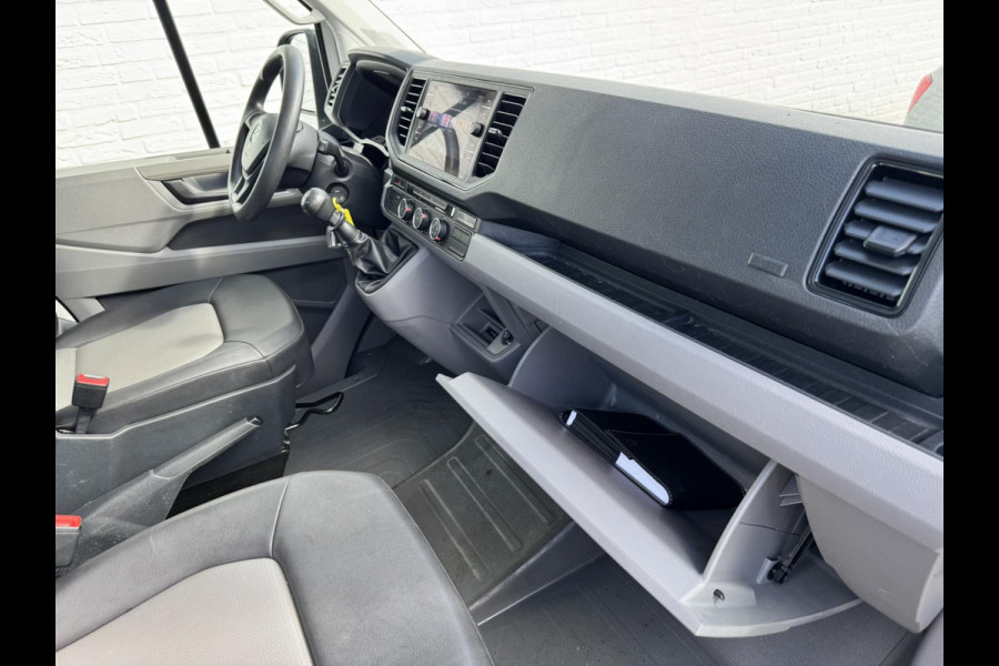 Volkswagen Crafter 35 2.0 TDI L4 DC Trendline Cruise control Automatisch airco Navigatie Apple Carplay / Android Auto