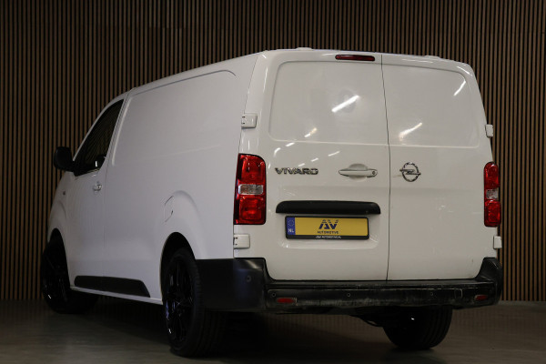 Opel Vivaro 2.0 CDTI L3H1 XL | CarPlay | Camera | Lederen bekleding | 3-Zitter | Blind Spot | Keyless entry | Climate control |  Dealer onderhouden | Nieuwe APK | Nieuwe vliegwiel / koppeling