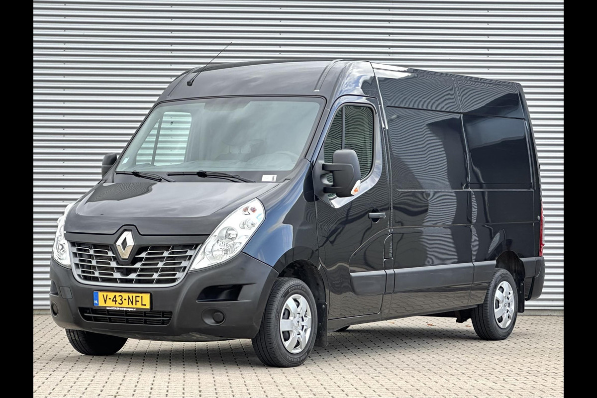 Renault Master T33 2.3 dCi L2H2 Trekhaak|Airco|Zwart Navi|Airco|Zwart|Lage km stand|Nette bus! Renault Master T33 2.3 dCi L2H2 Trekhaak|Airco|Zwart Navi|Airco|Zwart|Lage km stand|Nette bus!