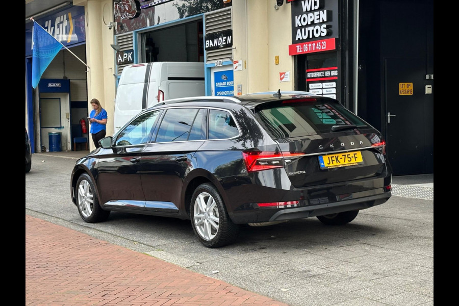 Škoda Superb Combi 2.0 TSI DSG 140Kw Navi Carplay Memory