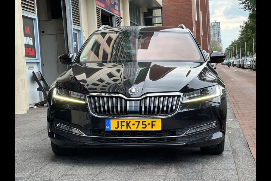 Škoda Superb Combi 2.0 TSI DSG 140Kw Navi Carplay Memory