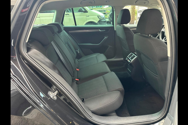 Škoda Superb Combi 2.0 TSI DSG 140Kw Navi Carplay Memory