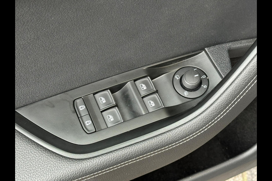 Škoda Superb Combi 2.0 TSI DSG 140Kw Navi Carplay Memory