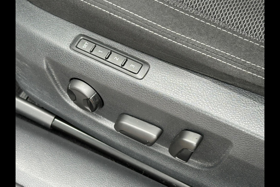 Škoda Superb Combi 2.0 TSI DSG 140Kw Navi Carplay Memory