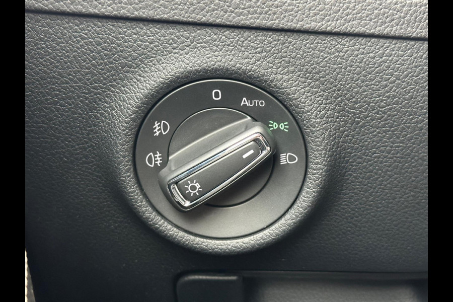 Škoda Superb Combi 2.0 TSI DSG 140Kw Navi Carplay Memory