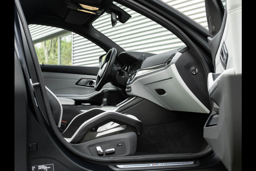 BMW 3 Serie M3 - Manual - Individual "Frozen Black" - Carbon Brakes - Bucket Seats