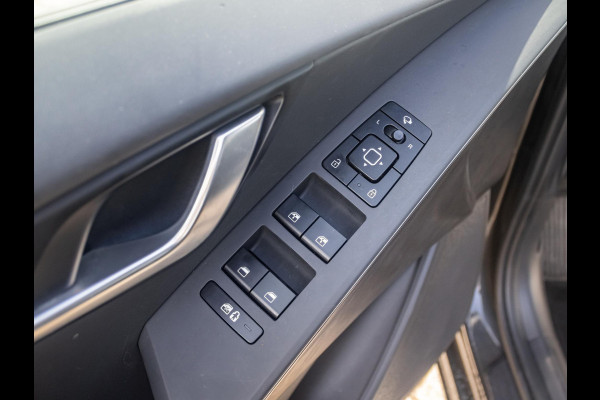 Kia Niro EV Edition Advanced 64.8 kWh l 100% SOH l Lederen bekleding l stoel stuurwiel verwarming l 17% bijtelling | Kia Niro EV Edition Advanced 64.8 kWh l 100% SOH l Lederen bekleding l stoel stuurwiel verwarming l 17% bijtelling |