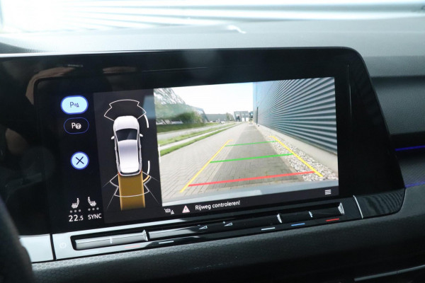 Volkswagen Golf 2.0 TSI GTI | PANO - HUD - IQ.LIGHT - HARMAN KARDON - VOL!