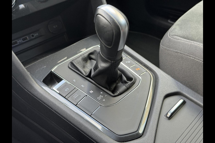 Volkswagen Tiguan 1.5 TSI R-line Automaat | Panoramadak | LED verlichting | Adaptieve cruise control | Black style | Adaptief demping systeem | St