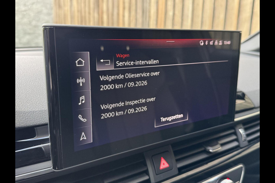 Audi A4 Avant 40 TFSI S edition Competition Automaat | LED koplampen | Cruise control | Climate control | Zwart optiek | Getint glas | A