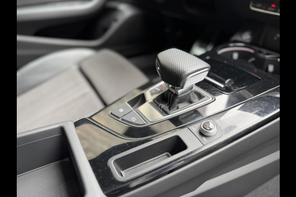Audi A4 Avant 40 TFSI S edition Competition Automaat | LED koplampen | Cruise control | Climate control | Zwart optiek | Getint glas | A