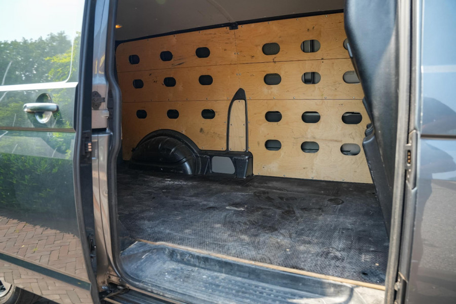 Volkswagen Transporter 2.0 TDI L2H3 Highline
