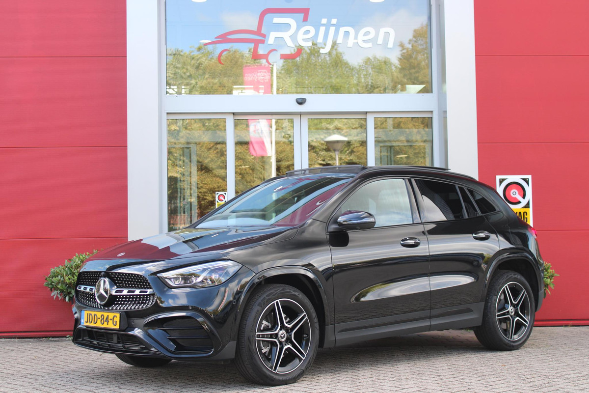 Mercedes-Benz GLA 250 e AMG LINE "NIEUW MODEL!" | PANORAMISCH SCHUIF/KANTEL DAK | ELEKTRISCH BEDIENBARE VOORSTOELEN MET GEHEUGENFUNCTIE EN "ZITKINEMATICA" | DRAADLOZE APPLE CARPLAY/ANDROID AUTO | NIGHT PAKKET: DAKRELING ZWART, ZIJRUITEN EN ACHTERRUITEN ZWART, LICHTMETALEN VELGEN 19" ZWART | HEAD UP DISPLAY | REALITY-NAVIGATIE | 360° CAMERA | MULTI BEAM LED KOPLAMPEN | DODEHOEK DETECTIE | ADAPTIVE CRUISE CONTROL | KEYLESS GO | SFEER VERLICHTING | ELEKTRISCH BEDIENBARE ACHTERKLEP | DRAADLOZE TELEFOONLADER | Mercedes-Benz GLA 250 e AMG LINE "NIEUW MODEL!" | PANORAMISCH SCHUIF/KANTEL DAK | ELEKTRISCH BEDIENBARE VOORSTOELEN MET GEHEUGENFUNCTIE EN "ZITKINEMATICA" | DRAADLOZE APPLE CARPLAY/ANDROID AUTO | NIGHT PAKKET: DAKRELING ZWART, ZIJRUITEN EN ACHTERRUITEN ZWART, LICHTMETALEN VELGEN 19" ZWART | HEAD UP DISPLAY | REALITY-NAVIGATIE | 360° CAMERA | MULTI BEAM LED KOPLAMPEN | DODEHOEK DETECTIE | ADAPTIVE CRUISE CONTROL | KEYLESS GO | SFEER VERLICHTING | ELEKTRISCH BEDIENBARE ACHTERKLEP | DRAADLOZE TELEFOONLADER |