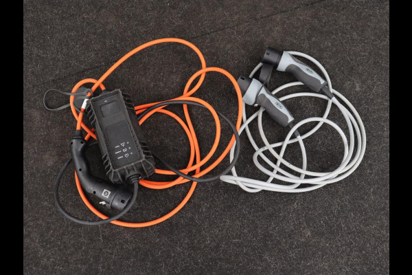 Peugeot 508 1.6 HYbrid 225 GT | Trekhaak | Stoelverwarming | Adaptive cruise | Carplay | Sfeerverlichting | Half leder | Navigatie | Camera | Keyess | PHEV | Plug In Peugeot 508 1.6 HYbrid 225 GT | Trekhaak | Stoelverwarming | Adaptive cruise | Carplay | Sfeerverlichting | Half leder | Navigatie | Camera | Keyess | PHEV | Plug In