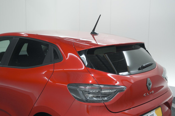 Renault Clio TCe 90 GPF Evolution | Camera | Navigatie | Apple Carplay | Parkeersensoren | Stoelverwarming
