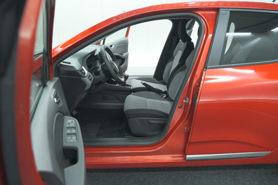 Renault Clio TCe 90 GPF Evolution | Camera | Navigatie | Apple Carplay | Parkeersensoren | Stoelverwarming