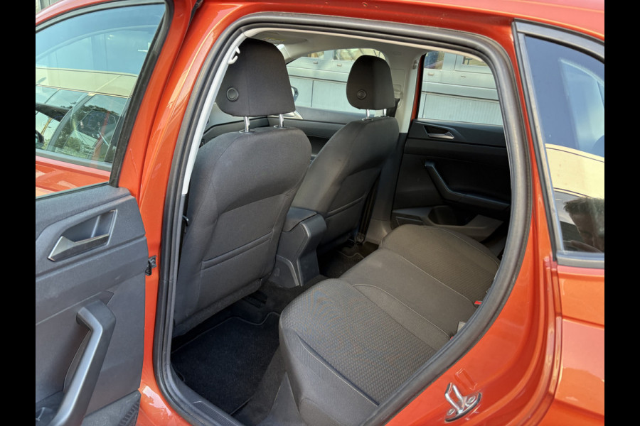 Volkswagen Polo 1.0 TSi 95pk Comfortline Business VIRTUAL/CLIMA/NAVI/CARPLAY/PDC/16INCH/ADAPT.CRUISE Volkswagen Polo 1.0 TSi 95pk Comfortline Business VIRTUAL/CLIMA/NAVI/CARPLAY/PDC/16INCH/ADAPT.CRUISE