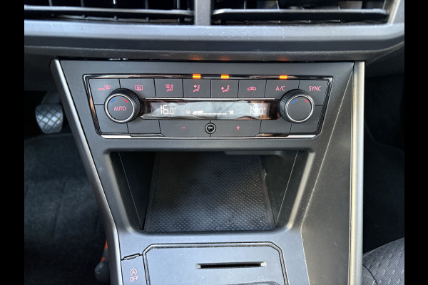 Volkswagen Polo 1.0 TSi 95pk Comfortline Business VIRTUAL/CLIMA/NAVI/CARPLAY/PDC/16INCH/ADAPT.CRUISE Volkswagen Polo 1.0 TSi 95pk Comfortline Business VIRTUAL/CLIMA/NAVI/CARPLAY/PDC/16INCH/ADAPT.CRUISE